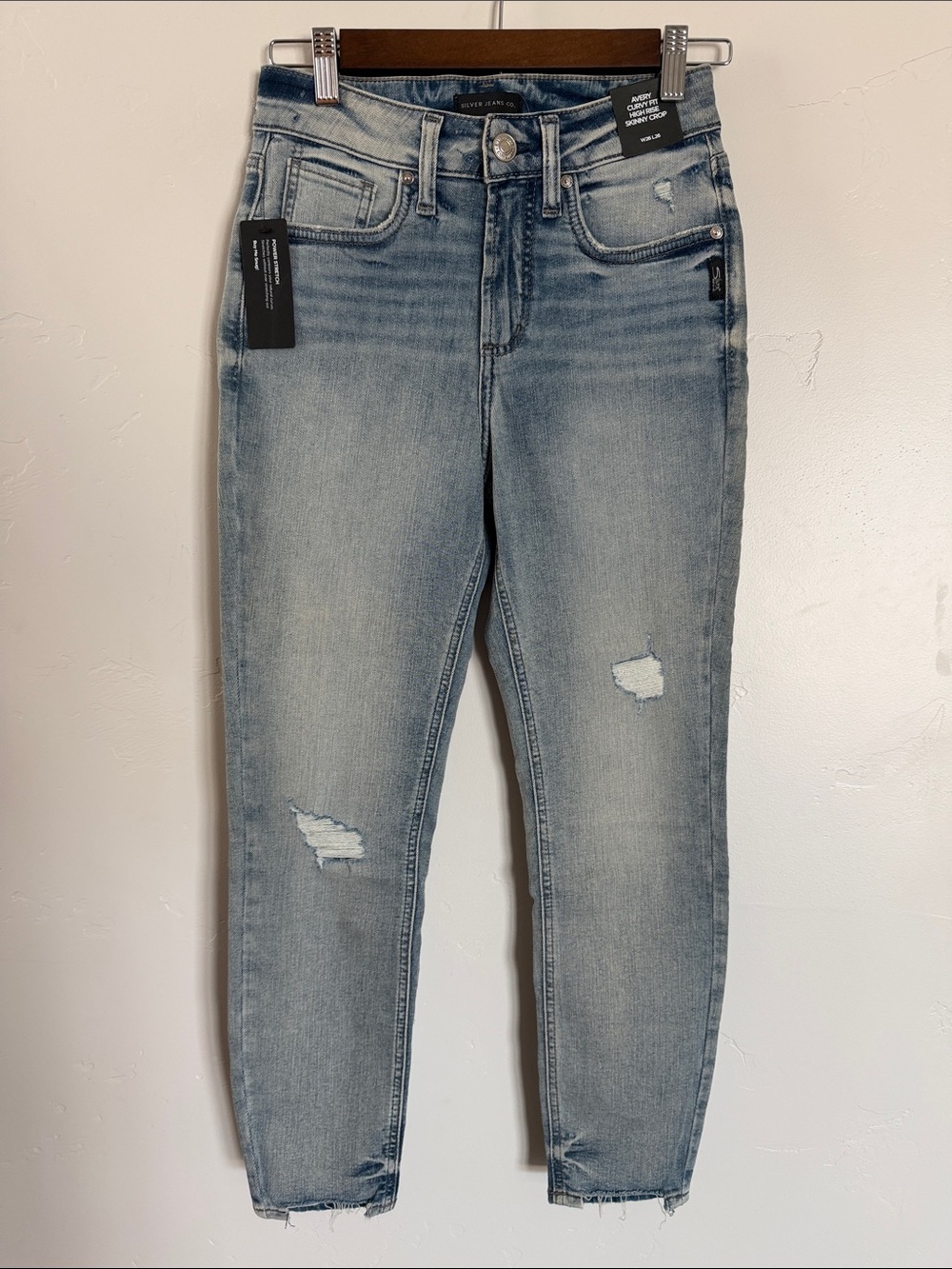 Silver Jeans Avery Skinny Ankle Crop Distressed 26 x 26